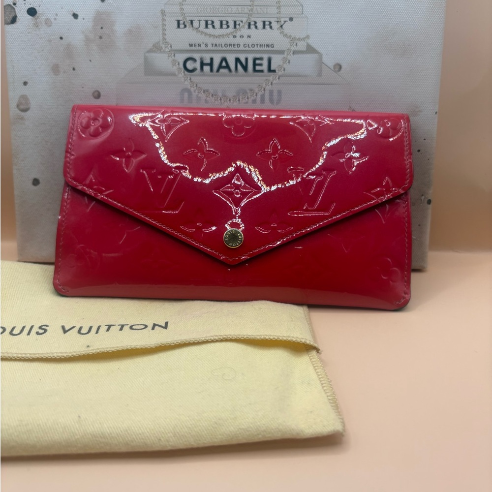 Louis Vuitton Vernis Sarah Wallet